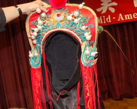 川剧中变脸是如何实现的?