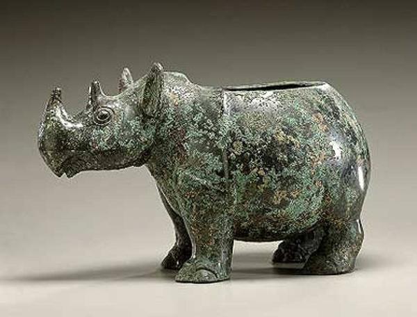 小犀牛形青铜器,现存美国旧金山博物馆