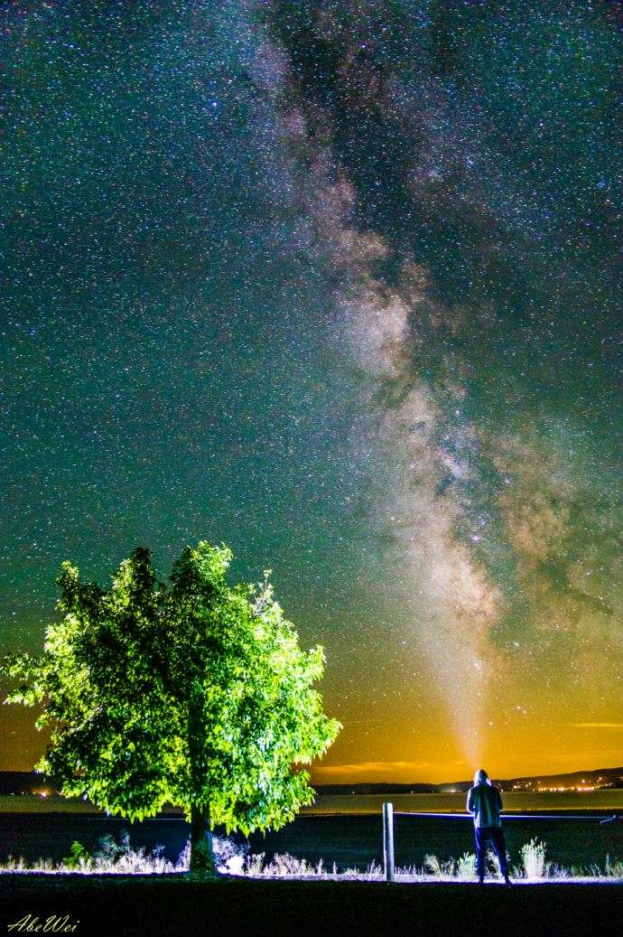 夏季看完美的星空.