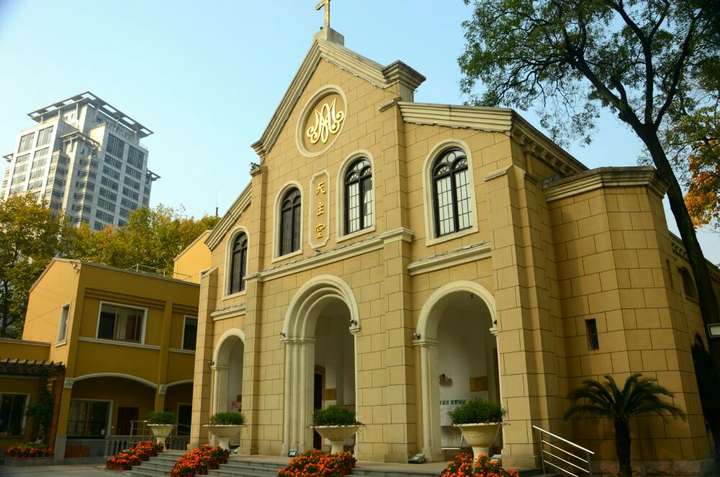 南京石鼓路天主教堂,先声明,这是教堂,不是景点.