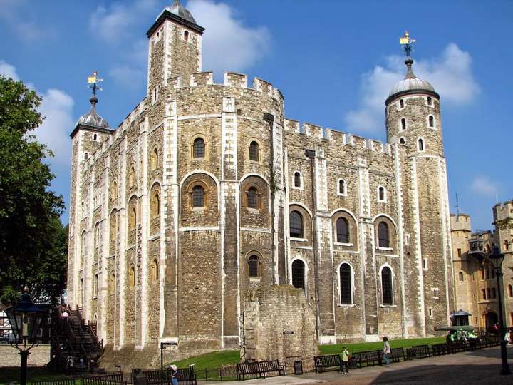 英国城堡属于哪个时代的建筑特色?