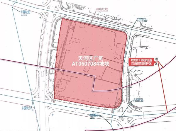 交通方面,地块周边有在建地铁21号线世界大观站,规划地铁19号线穿越
