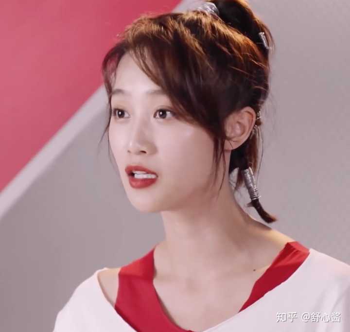 如何评价乘风破浪的姐姐第四期中蓝盈莹的表现