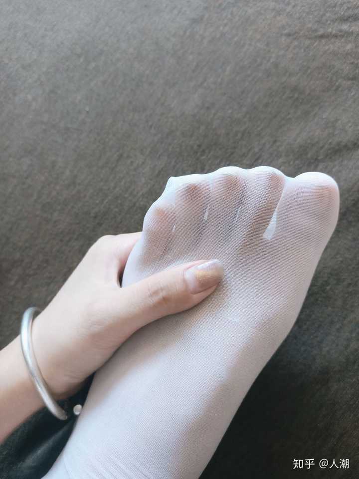 脚白就是好看吗