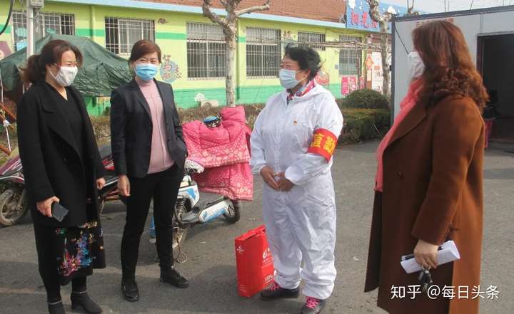 青岛仇兆兵看望兵奶奶,慰问志愿者,仇家村女神节温情动人!