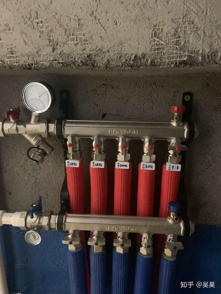 地暖分水器放在什么位置比较好