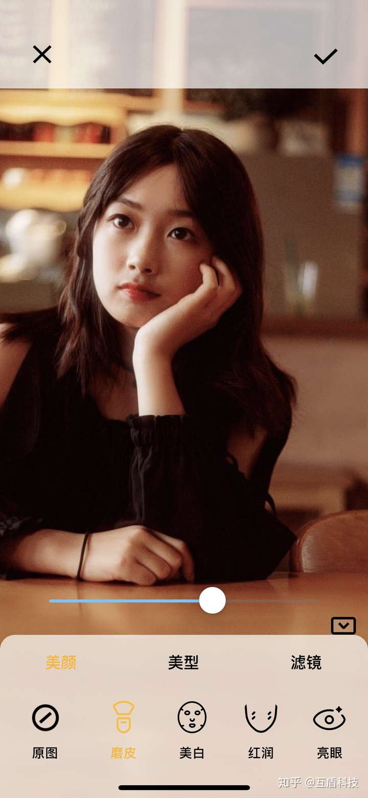 不过有的美颜相机确实过分了,拍出来的照片估计连亲妈都不认识,拿来