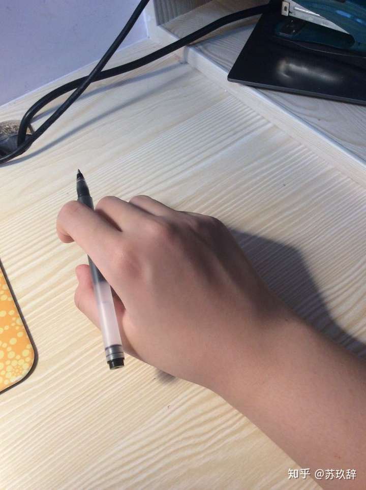 女生有一双好看的手是什么体验?
