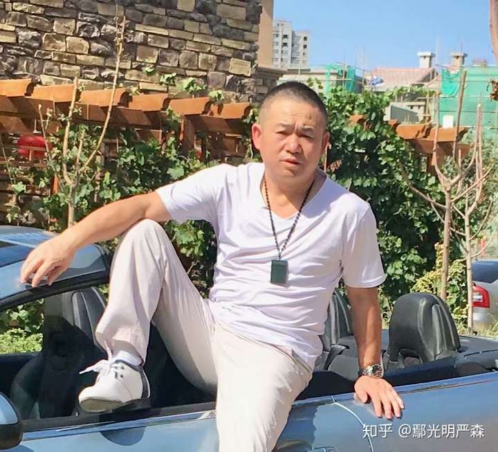 鄢光明严森 铁路运输 乌鲁木齐疫情过后,小区占道停车可以减免两个月