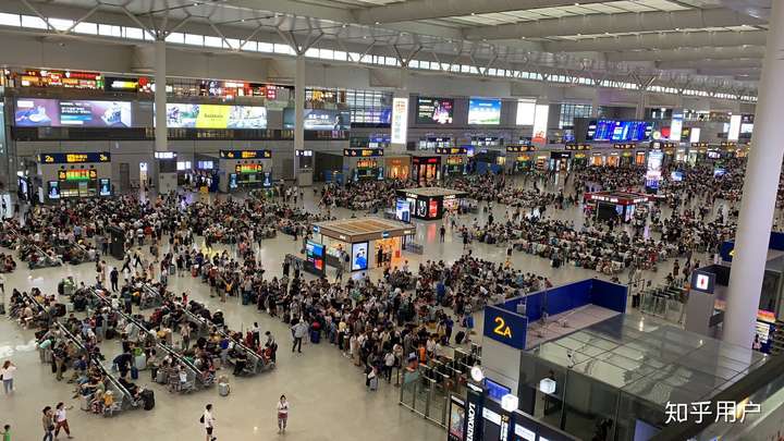 如何在火车站候车室享受更好的候车环境