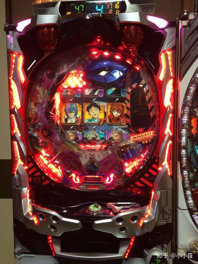 日本柏青哥服务生的一天扫大街下跪带新人生活从不容易