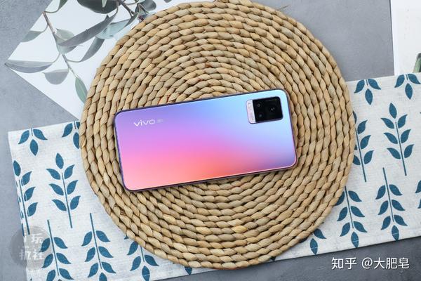 成功减肥的轻薄自拍旗舰vivos7正式发布