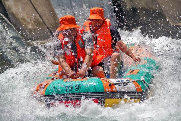 黄山周边有那么多漂流地点,哪一家才是最适合我们的