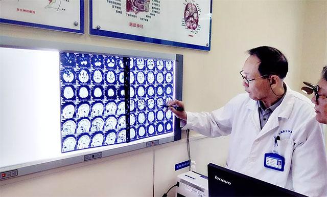 蓝十字脑科侯增欣主任小脑萎缩莫等闲别错过手术治疗窗口期