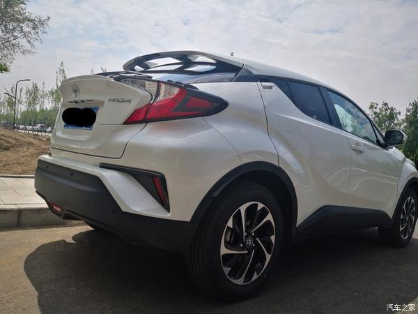 我的白色小钢炮奕泽izoa用车感受分享