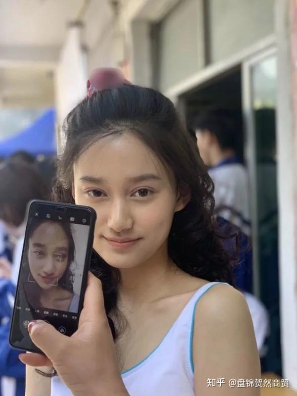 都是王京花旗下的艺人中戏第一和北电第一你更看好谁