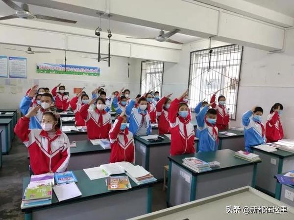 直击现场:来看新都区各小学"神兽"回笼第一天!