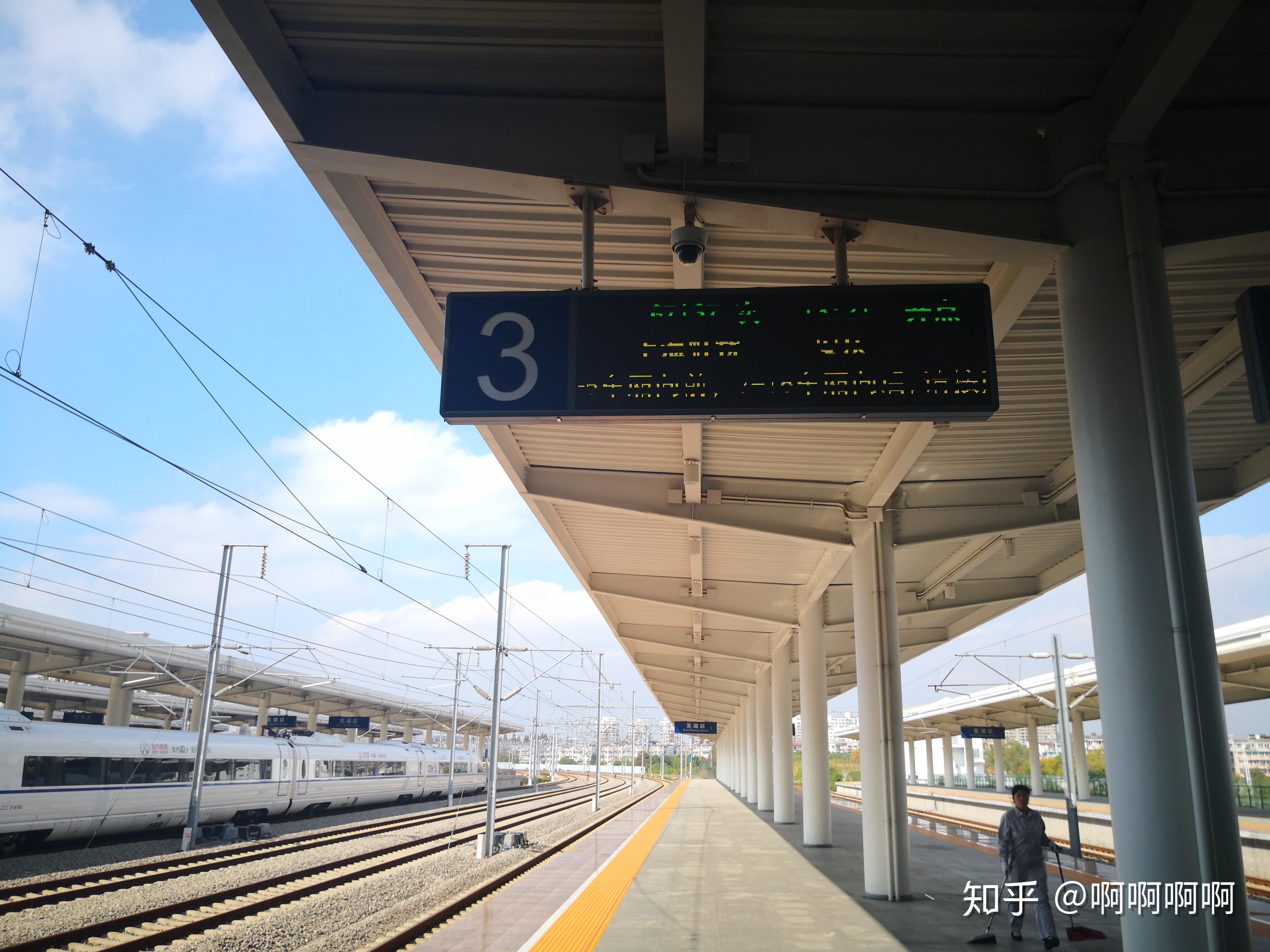 成都火车北站暑运后全封闭改造 预计2024年全面完成_新浪四川_新浪网