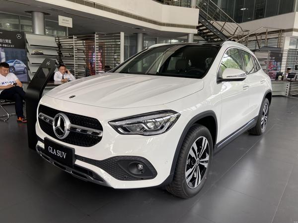 配置解读全新奔驰gla搭载的13t发动机满满的科技