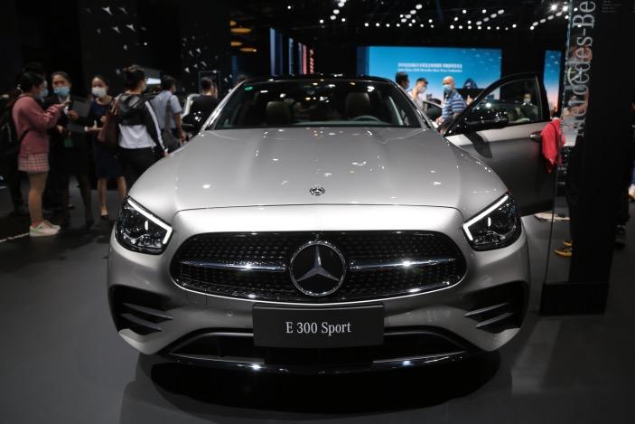 2020北京车展年轻时尚的风格全新奔驰e级上市