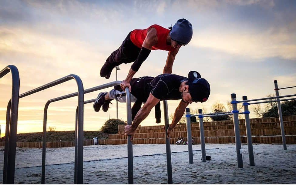 如何练就从侧面看上去更大的三角肌