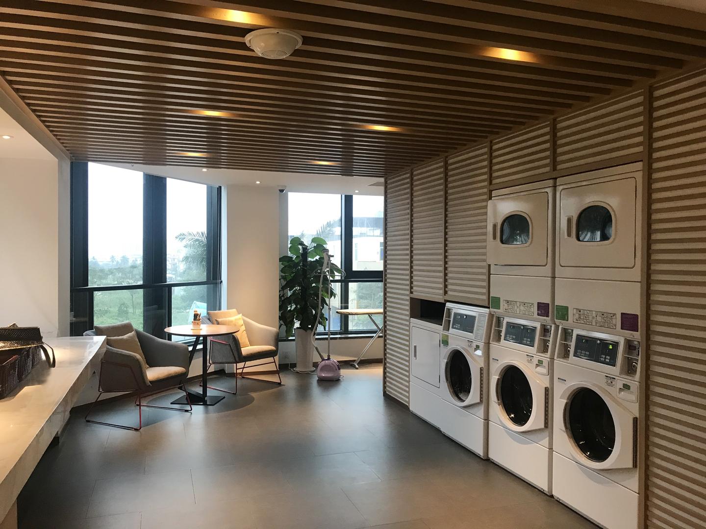 为什么外国人都喜欢去自助洗衣房