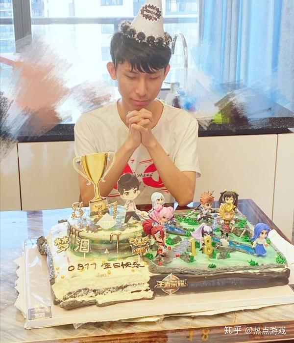 韩跑跑18岁生日会充满正能量切蛋糕放的bgm亮了