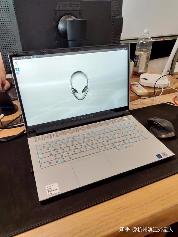 alienwarem17r3流暢到飛起啊