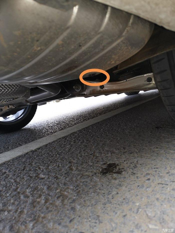 关于奥迪a4车的排气管滴水问题解答